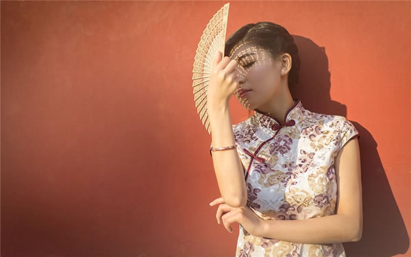 1949年属牛的人2025年生肖运势如何