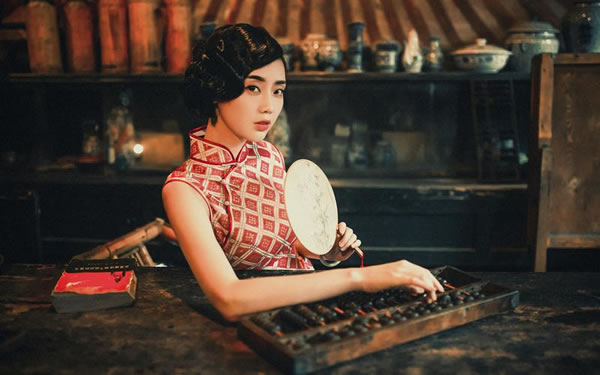 1962年属虎的人2025年生肖运势如何