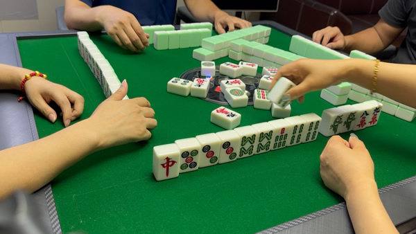 2026年打牌打麻将坐哪个方位比较好