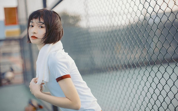 1981年属鸡的人2026年每月生肖运势详解