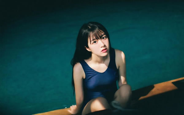 土鸡命适合穿什么颜色的衣服?土鸡命穿衣搭配开运指南